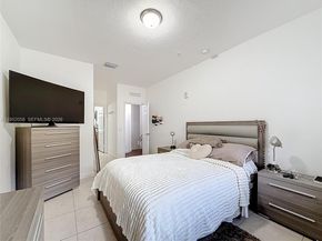 260 NW 109th Ave 206, Miami FL 33172