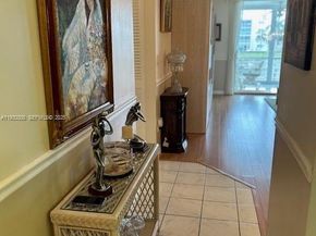 324 SE 10th St 207, Dania Beach FL 33004