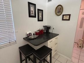 324 SE 10th St 207, Dania Beach FL 33004