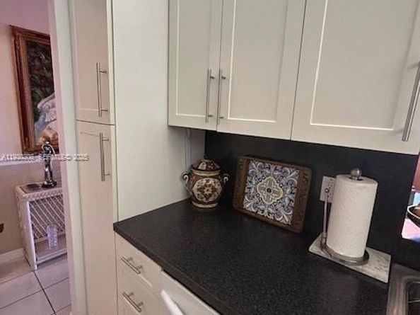 324 SE 10th St 207, Dania Beach FL 33004