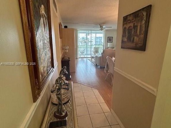 324 SE 10th St 207, Dania Beach FL 33004