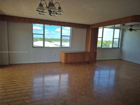 4001 Hillcrest Dr 6024, Hollywood FL 33021