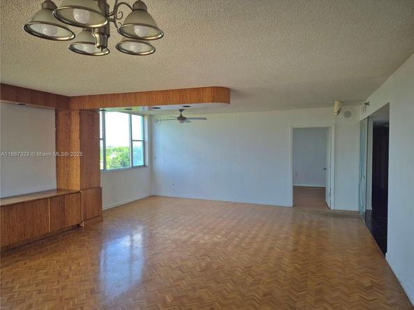 4001 Hillcrest Dr 6024, Hollywood FL 33021