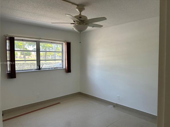501 Blue Heron Dr 110A, Hallandale Beach FL 33009