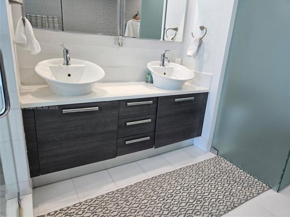 2950 NE 188th St 501, Aventura FL 33180