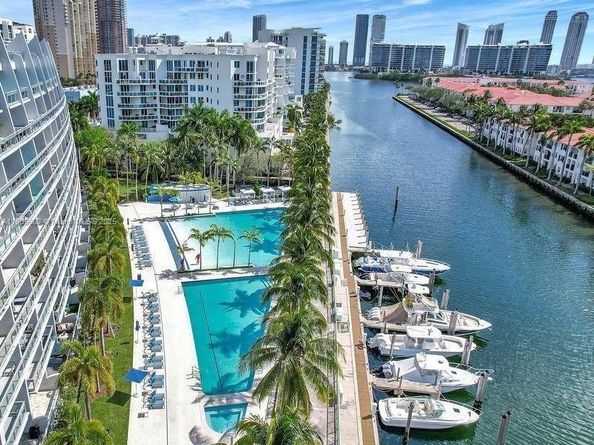 2950 NE 188th St 501, Aventura FL 33180