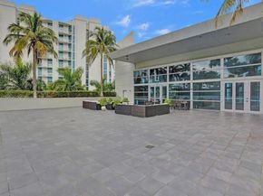 2950 NE 188th St 501, Aventura FL 33180