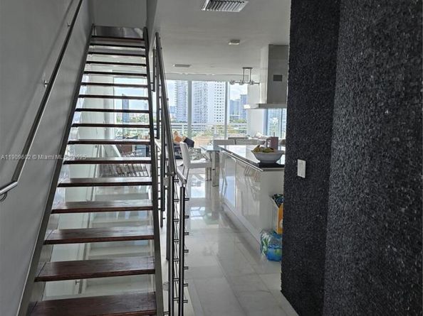 2950 NE 188th St 501, Aventura FL 33180