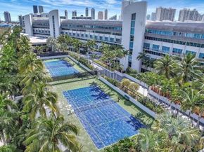 2950 NE 188th St 501, Aventura FL 33180