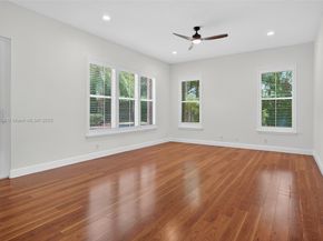2025 Harbor View Cir, Weston FL 33327