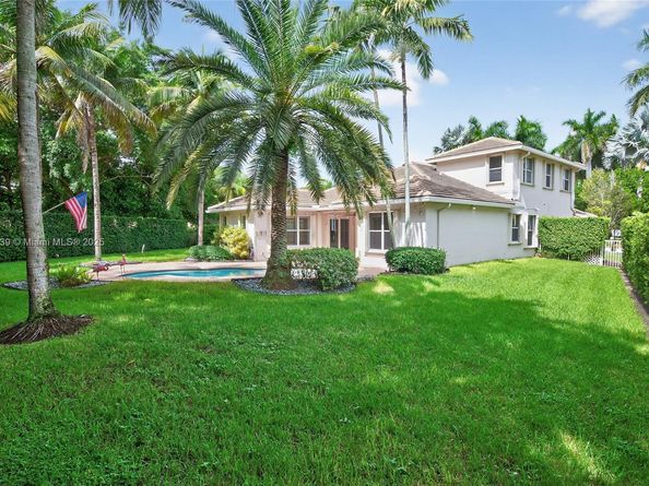 2025 Harbor View Cir, Weston FL 33327