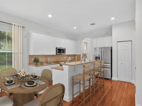 2025 Harbor View Cir, Weston FL 33327