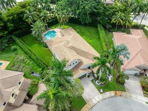 2025 Harbor View Cir, Weston FL 33327