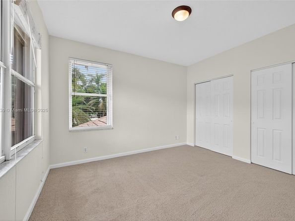 2025 Harbor View Cir, Weston FL 33327