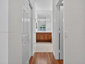 2025 Harbor View Cir, Weston FL 33327