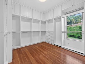 2025 Harbor View Cir, Weston FL 33327