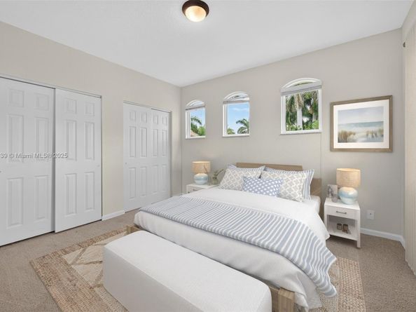 2025 Harbor View Cir, Weston FL 33327