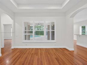 2025 Harbor View Cir, Weston FL 33327