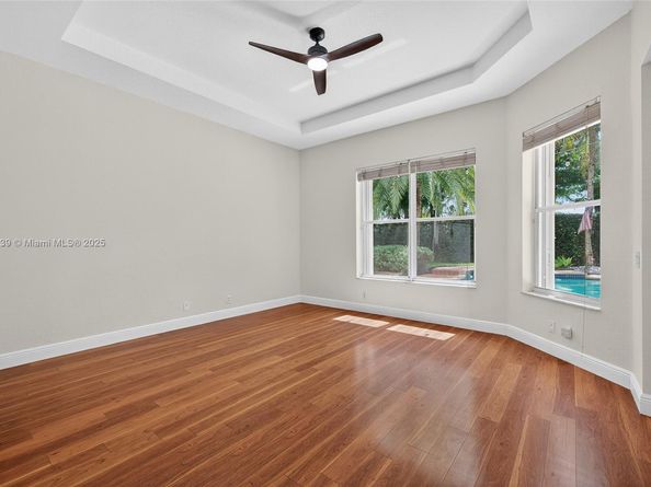 2025 Harbor View Cir, Weston FL 33327