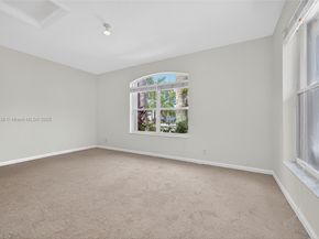 2025 Harbor View Cir, Weston FL 33327