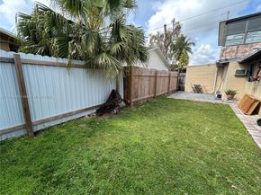 3806 SW 84th Ave 17E, Miami FL 33155