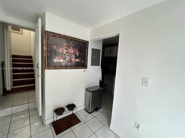 3806 SW 84th Ave 17E, Miami FL 33155