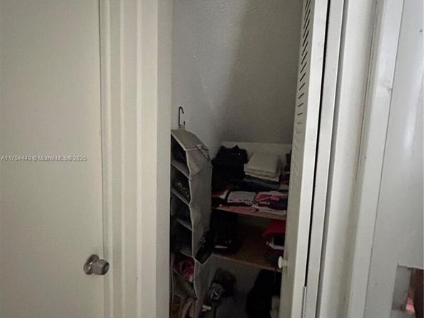 3806 SW 84th Ave 17E, Miami FL 33155