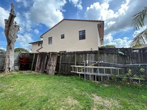 3806 SW 84th Ave 17E, Miami FL 33155