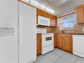 8280 Sunrise Lakes Blvd 301, Sunrise FL 33322