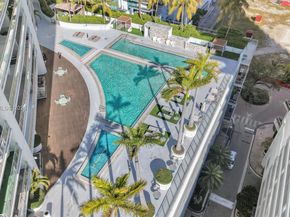 90 SW 3rd St 2116, Miami FL 33130