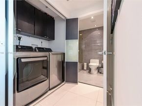 90 SW 3rd St 2116, Miami FL 33130