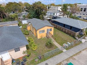 1733 NW 66th St, Miami FL 33147