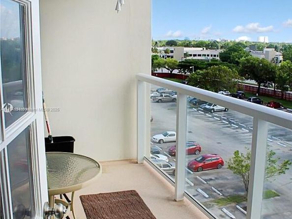 1351 NE Miami Gardens Dr 511E, Miami FL 33179