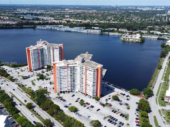 1351 NE Miami Gardens Dr 511E, Miami FL 33179