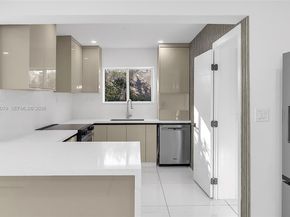 6540 SW 25th St, Miami FL 33155
