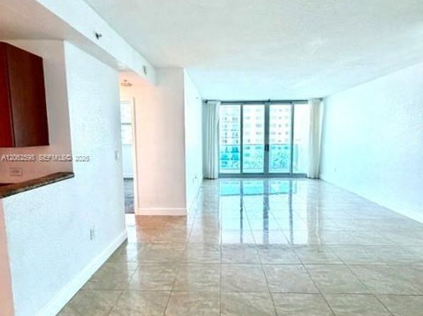 7501 E Treasure Dr 5H, North Bay Village FL 33141