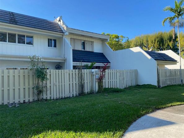 8111 SW 81st Pl, Miami FL 33143