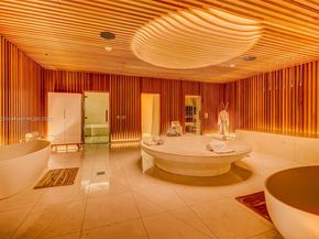 8701 Collins Ave 904, Miami Beach FL 33154