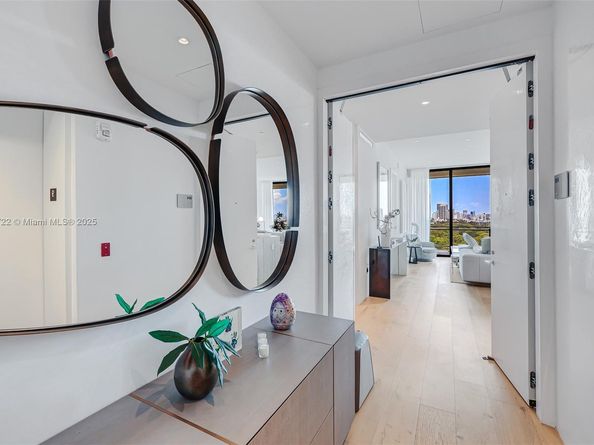 8701 Collins Ave 904, Miami Beach FL 33154