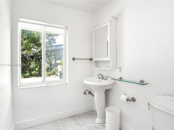 12545 Palm Rd, North Miami FL 33181