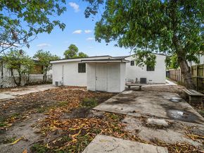 1426 NW 28th St, Miami FL 33142