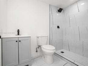 1426 NW 28th St, Miami FL 33142