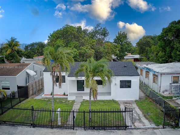 1426 NW 28th St, Miami FL 33142
