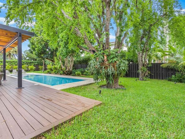 7560 SW 144th St, Palmetto Bay FL 33158