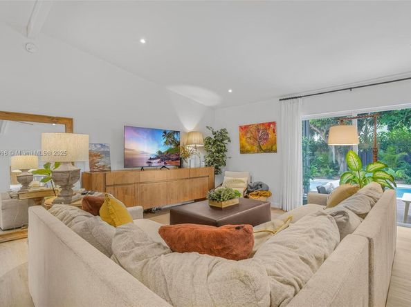 7560 SW 144th St, Palmetto Bay FL 33158