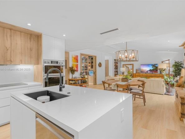 7560 SW 144th St, Palmetto Bay FL 33158