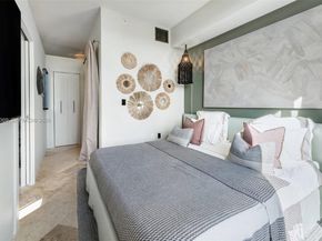 3250 Grand Avenue 306, Miami FL 33133