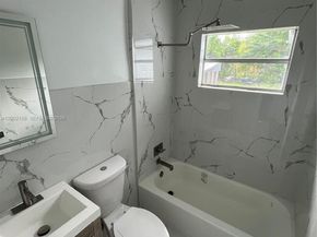 2726 NW 4th Ct, Pompano Beach FL 33069