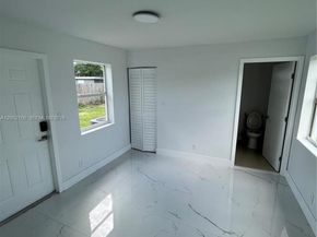 2726 NW 4th Ct, Pompano Beach FL 33069