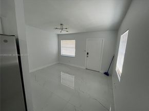 2726 NW 4th Ct, Pompano Beach FL 33069